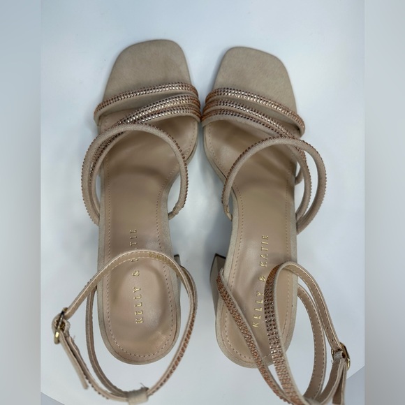Kelly & Katie Cadene Sandal
New in Box 
Color is Peach - Picture 5 of 8